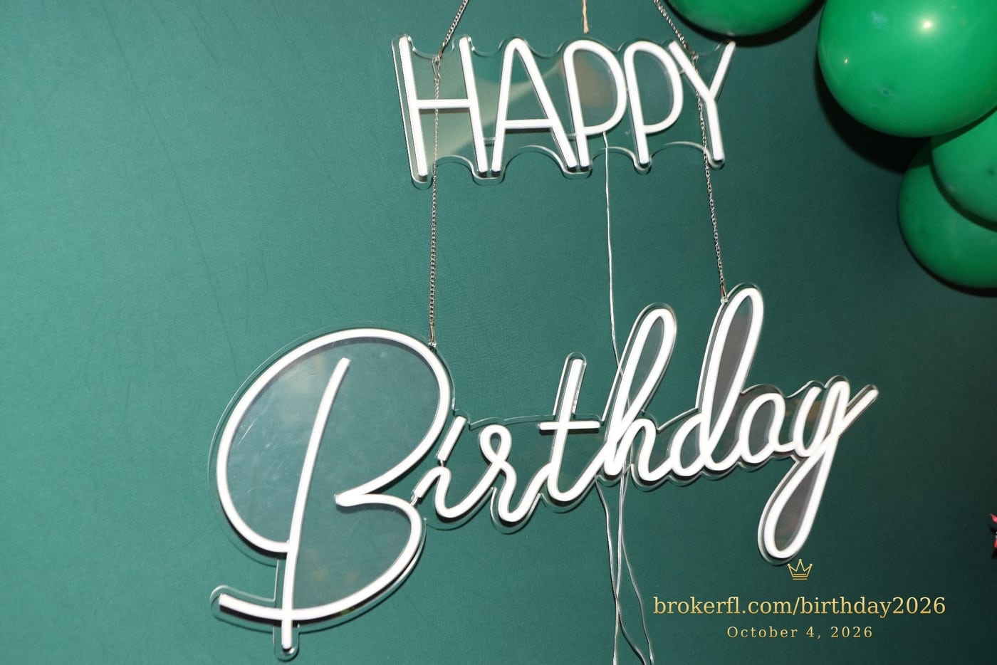 Happy Birthday lettering on the green party backdrop — Karina Leal's birthday, October 4, 2026.